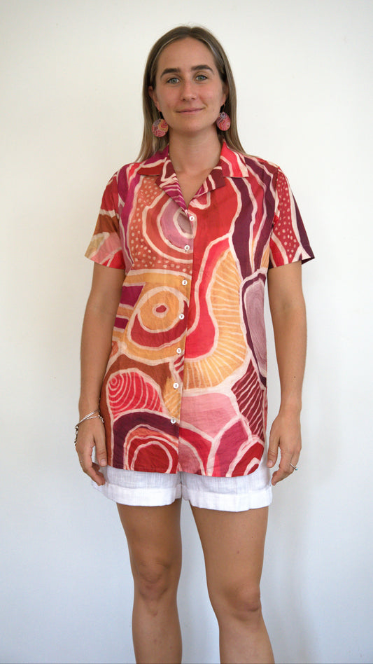 Sarrita King | Short Sleeve Top | Lands