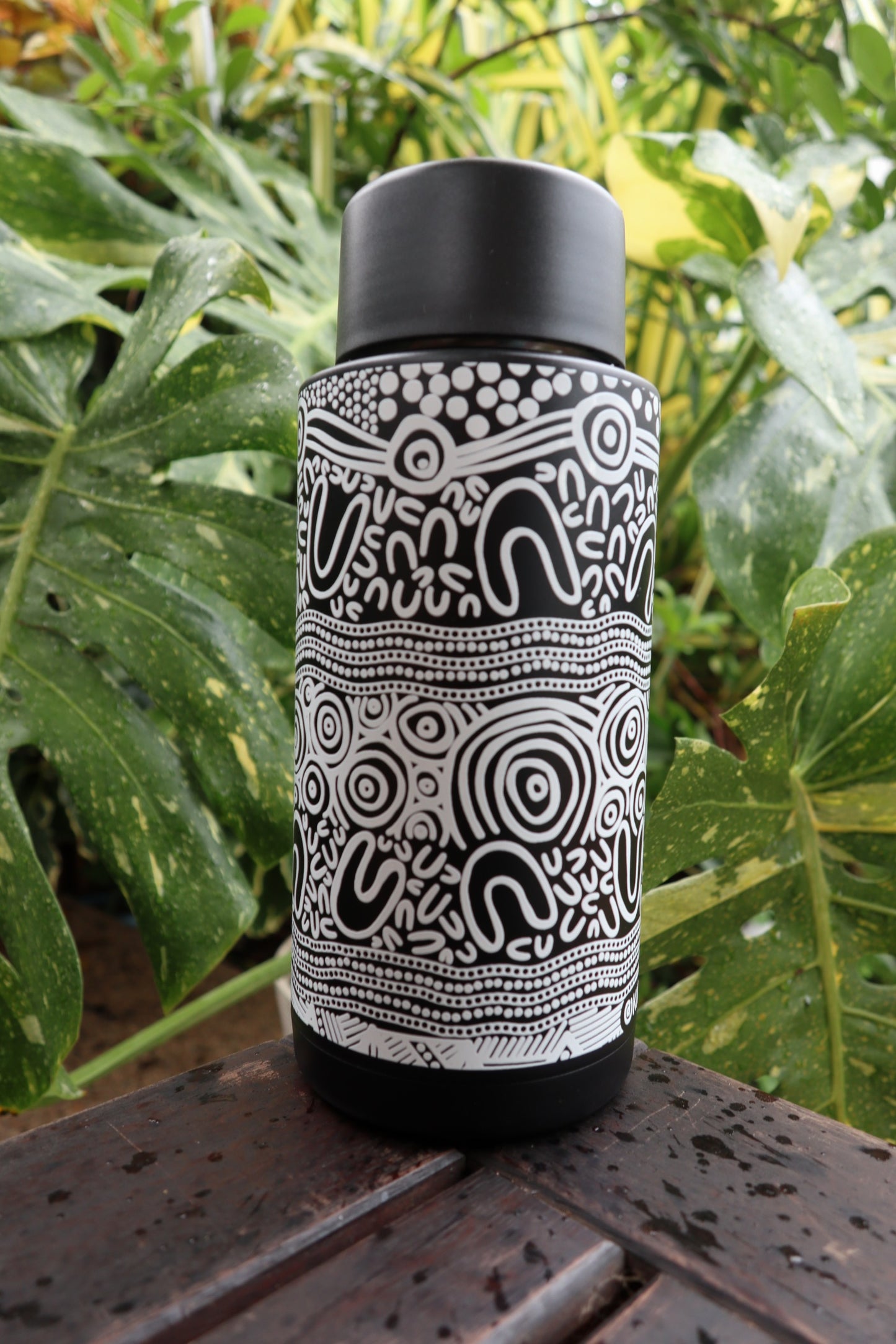 Layered Land 1L- 32oz Water Bottle – Aboriginal Art