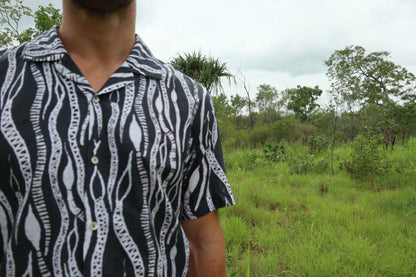 Sarrita King | Short Sleeve Shirt | MENS | Slither | Blak & White